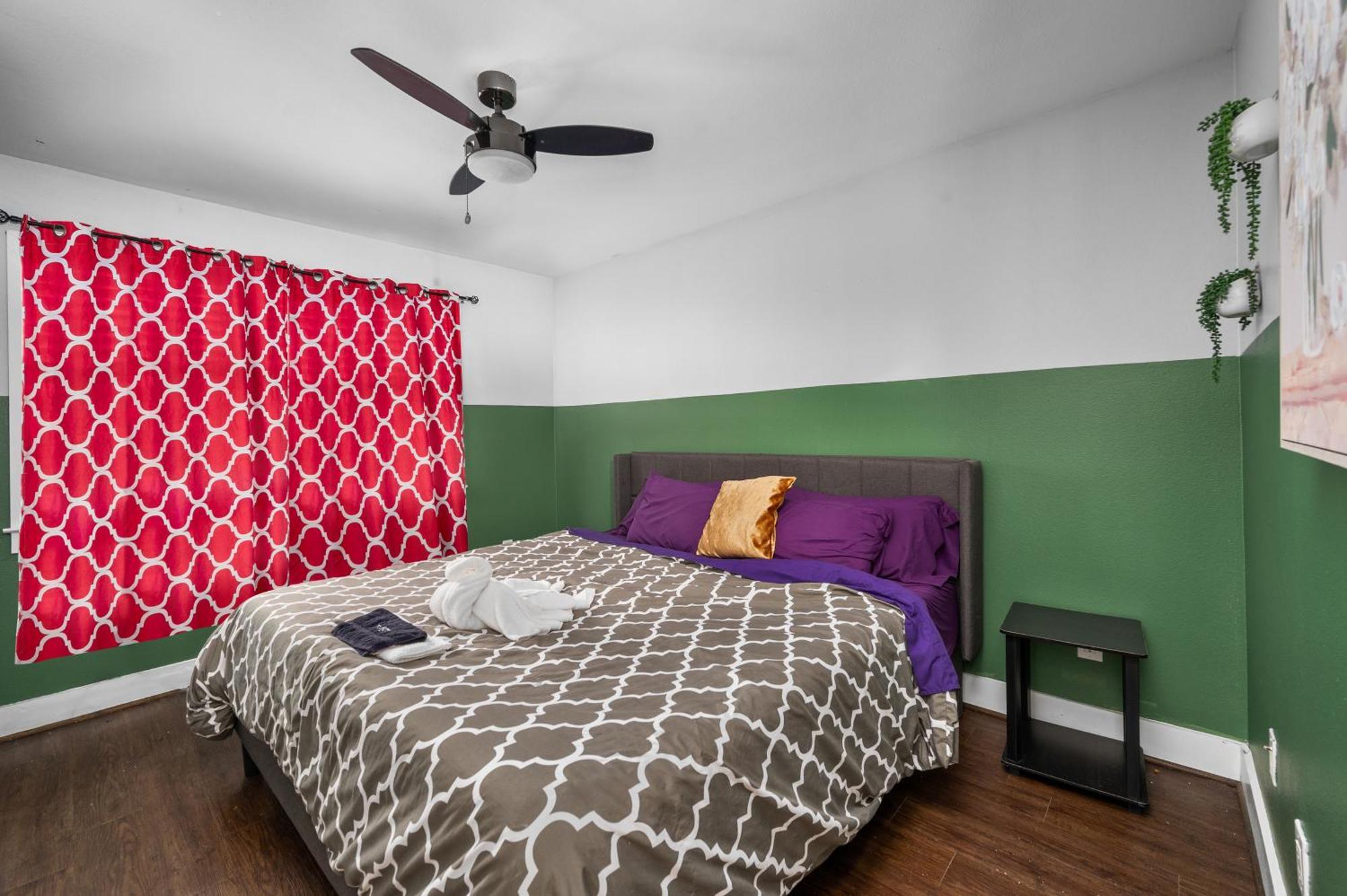 Modern Quirky Near Medical Center
